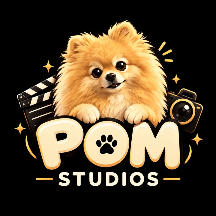 Pom Studios: logo com um spitz alemão sobre a palavra POM, ao lado de uma claquete e uma câmera